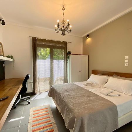 Small Gem Studio Athens, Next To Metro Nomismatokopeio Bagian luar foto