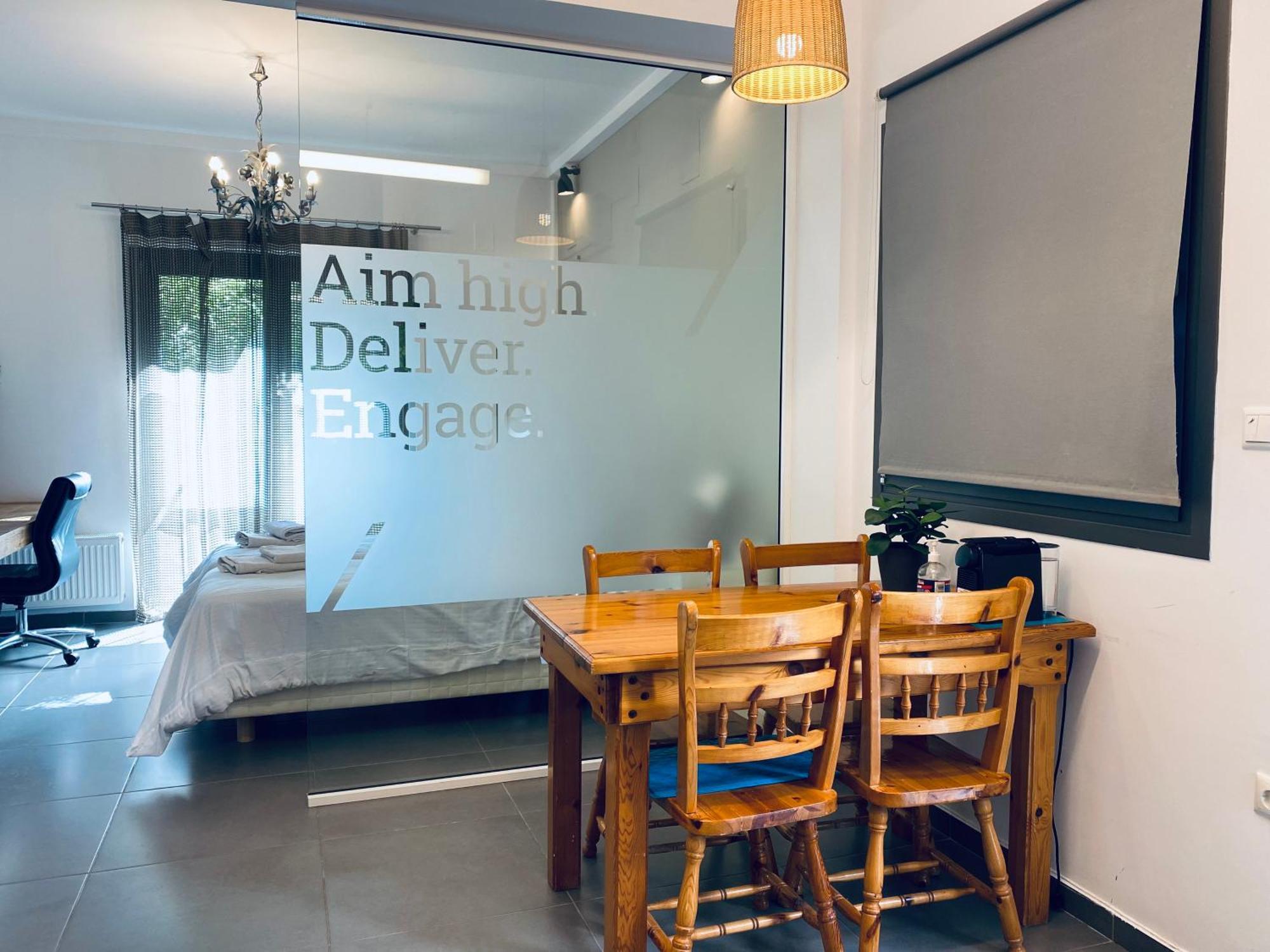 Small Gem Studio Athens, Next To Metro Nomismatokopeio Bagian luar foto